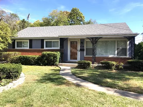 625 S Yale Ave, Addison, IL 60101