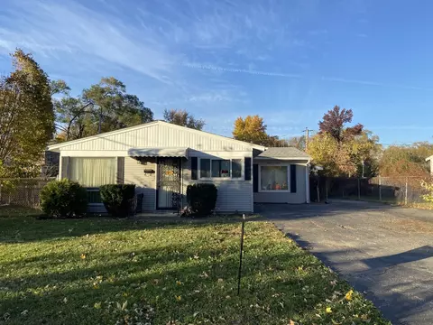 1307 Woodruff Rd, Joliet, IL 60432