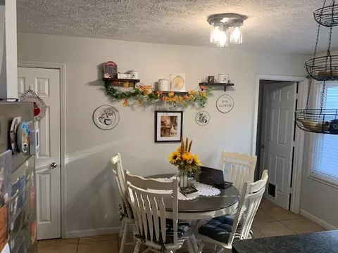 1526 N Hershey Rd, Bloomington, IL 61704 photo 4