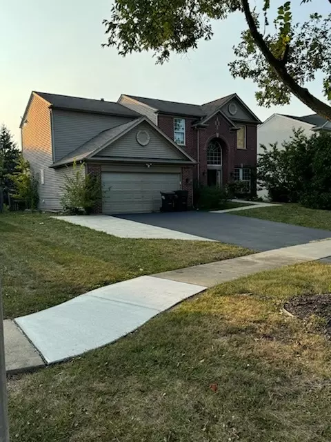 10 Lilac Ct, Bolingbrook, IL 60490