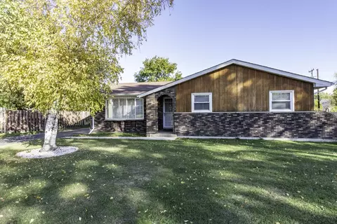 38697 N Cedar Ave N, Beach Park, IL 60099