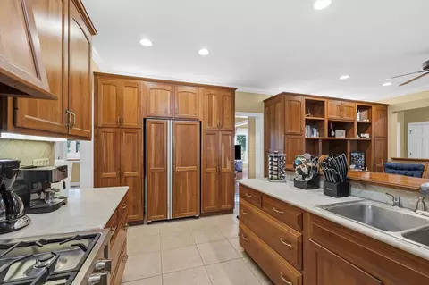 Kitchen - 52 Glenn Dr, White Heath, IL 61884 photo 1 of 4