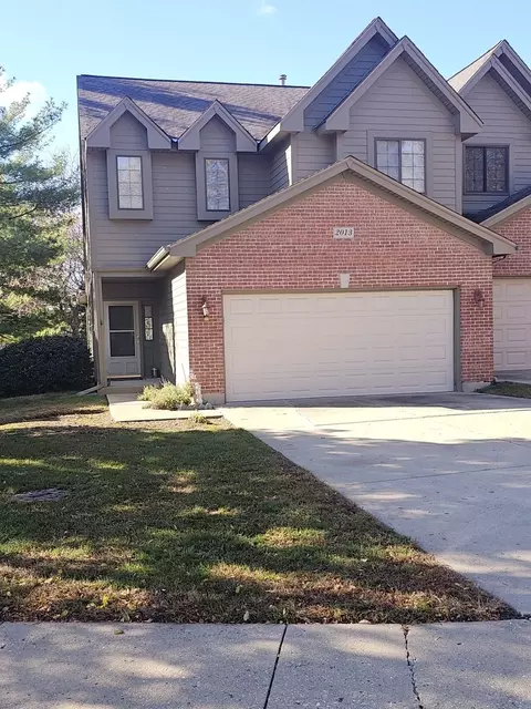 Exterior - 2013 Jeffrey Ln #2013, Elgin, IL 60123 photo 2 of 6