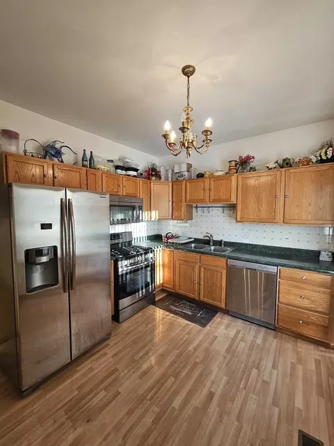 Kitchen - 2013 Jeffrey Ln #2013, Elgin, IL 60123 photo 1 of 1