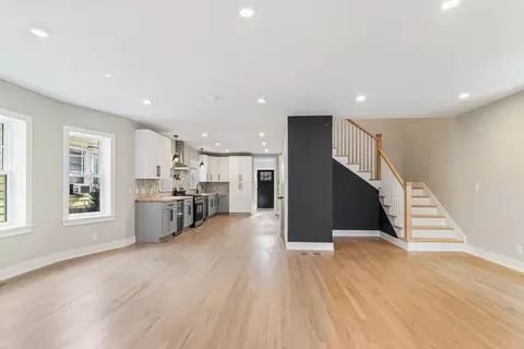 Living - 5221 W Cornelia Ave, Chicago, IL 60641 photo 1 of 2