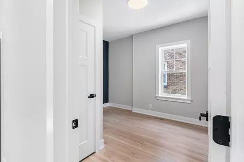 Bedroom - 5221 W Cornelia Ave, Chicago, IL 60641 photo 1 of 6