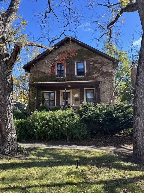 1041 Sheridan Ave, Deerfield, IL 60015