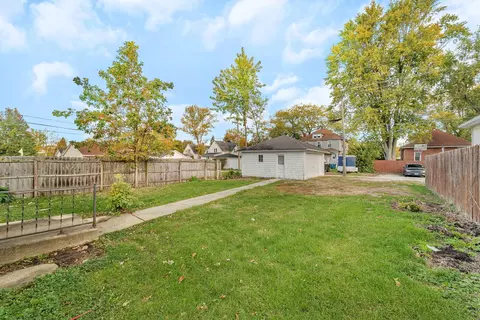 Exterior - 308 E Delaware St, Dwight, IL 60420 photo 5 of 7
