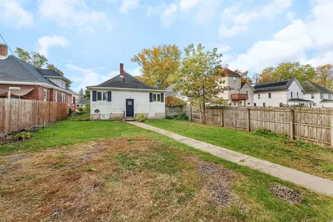 Exterior - 308 E Delaware St, Dwight, IL 60420 photo 6 of 7