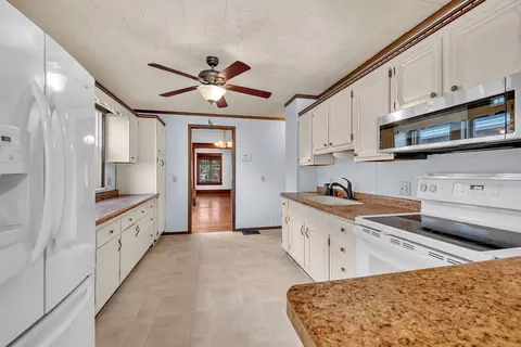 Kitchen - 308 E Delaware St, Dwight, IL 60420 photo 5 of 5