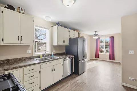 Kitchen - 860 Parkway Ave, Elgin, IL 60120 photo 1 of 1