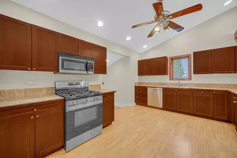 235 Ingalton Ave, West Chicago, IL 60185 photo 7