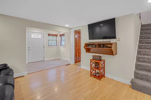 235 Ingalton Ave, West Chicago, IL 60185 photo 5