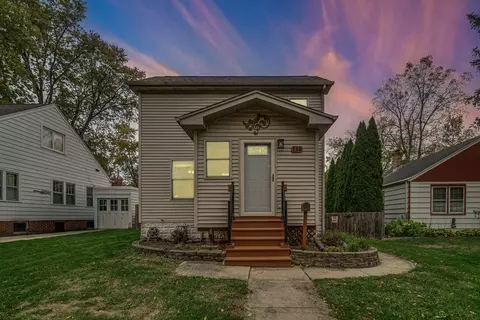 235 Ingalton Ave, West Chicago, IL 60185 photo 2