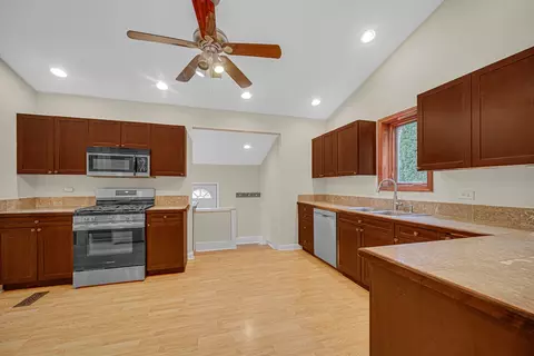 235 Ingalton Ave, West Chicago, IL 60185 photo 6