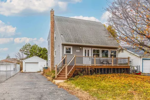 516 N Emroy Ave, Elmhurst, IL 60126