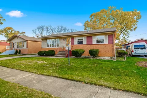 22 Charing Cross Rd, Chicago Heights, IL 60411