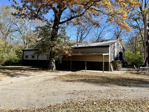 2175 Old Police Park Rd, Saint Joseph, IL 61873