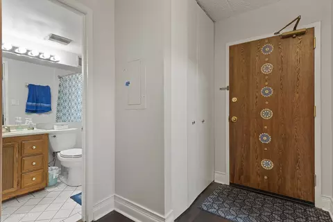 9701 N Dee Rd #5E, Niles, IL 60714 photo 4
