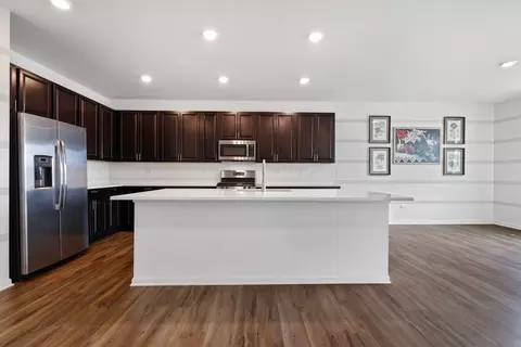 Kitchen - 16063 S Selfridge Cir, Plainfield, IL 60586 photo 1 of 2