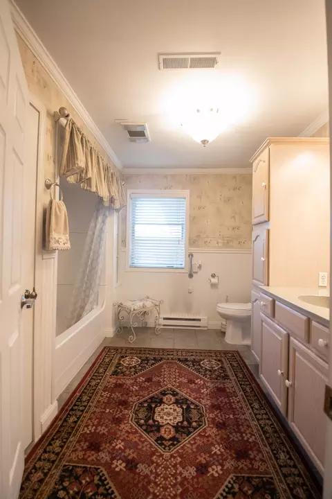 Bath - 1764 Wolverine Rd, Dixon, IL 61021 photo 1 of 5
