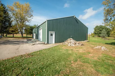 Exterior - 1764 Wolverine Rd, Dixon, IL 61021 photo 21 of 30