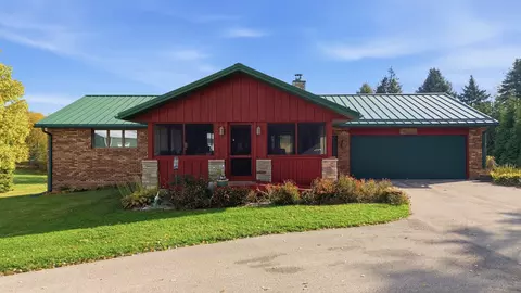 1764 Wolverine Rd, Dixon, IL 61021
