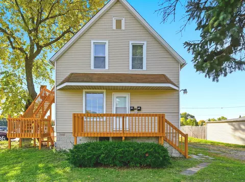 7635 W Foster Ave, Chicago, IL 60656