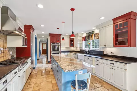 Kitchen - 6515 Chickaloon Dr, Mchenry, IL 60050 photo 4 of 4