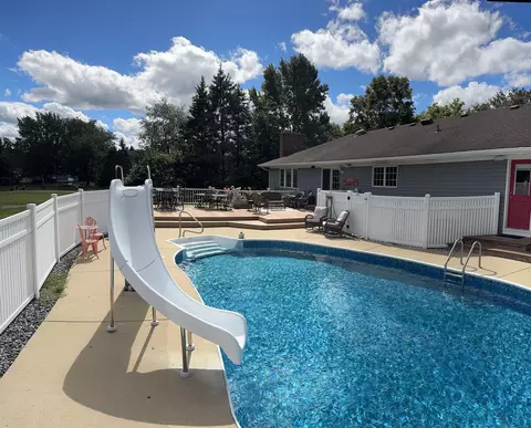 Exterior - 6515 Chickaloon Dr, Mchenry, IL 60050 photo 8 of 13