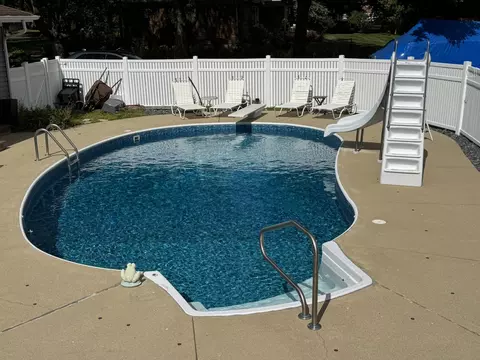 Exterior - 6515 Chickaloon Dr, Mchenry, IL 60050 photo 10 of 13