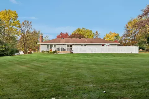 Exterior - 6515 Chickaloon Dr, Mchenry, IL 60050 photo 6 of 13