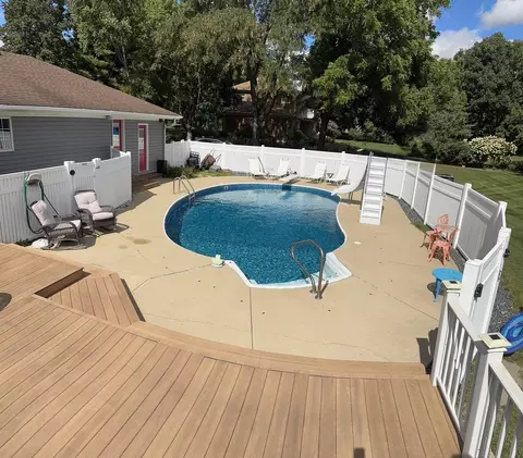 Exterior - 6515 Chickaloon Dr, Mchenry, IL 60050 photo 11 of 13