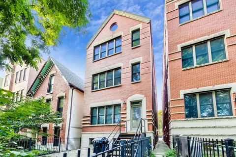 2136 W Schiller St #1R, Chicago, IL 60622