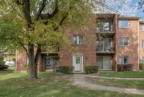 7875 N Caldwell Ave #302, Niles, IL 60714