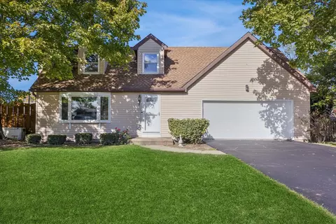 33 W208 Bonnie St, Saint Charles, IL 60174