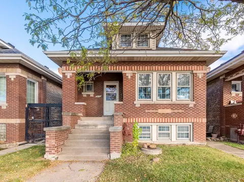 5218 W 55th St, Chicago, IL 60638