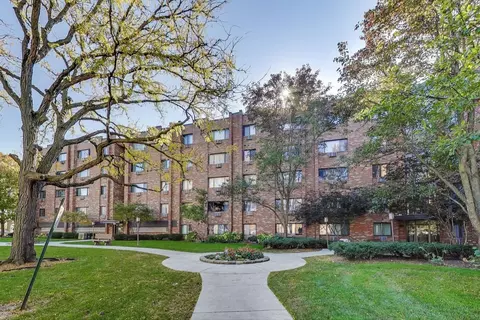 5310 N Chester Ave #409, Chicago, IL 60656