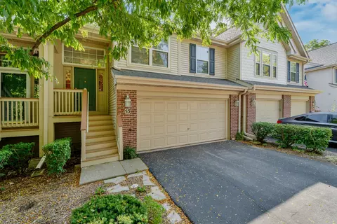 53 Samuel Dr, Streamwood, IL 60107