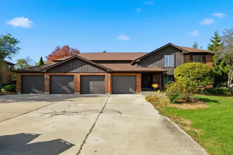 90 Golfview Ln #D, Frankfort, IL 60423