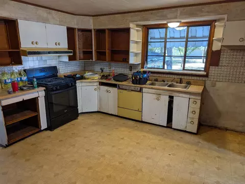 Kitchen - 320 S 5th St, Sheldon, IL 60966 photo 2 of 6