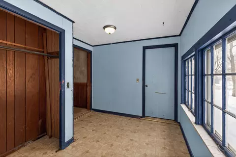Entry Way - 320 S 5th St, Sheldon, IL 60966 photo 8 of 8