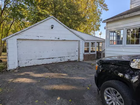 Other - 320 S 5th St, Sheldon, IL 60966 photo 2 of 15