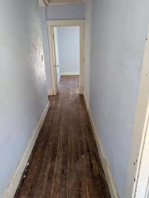 Entry Way - 320 S 5th St, Sheldon, IL 60966 photo 2 of 8