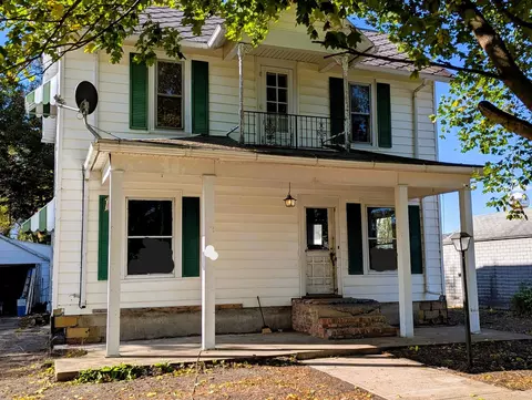 Exterior - 320 S 5th St, Sheldon, IL 60966 photo 1 of 11
