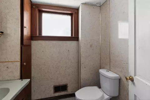 Bath - 320 S 5th St, Sheldon, IL 60966 photo 6 of 6