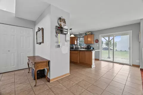 Entry Way - 2807 Arches Ct, Plainfield, IL 60586 photo 3 of 3