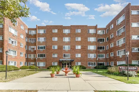 222 Madison St #508, Joliet, IL 60435