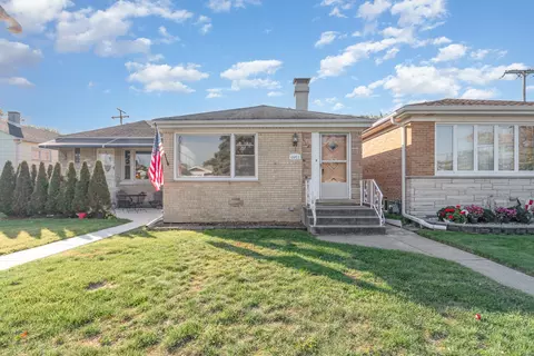 6953 W Montrose Ave, Harwood Heights, IL 60706