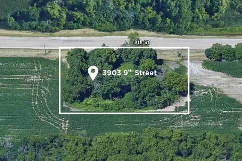 3903 9th St, Zion, IL 60099